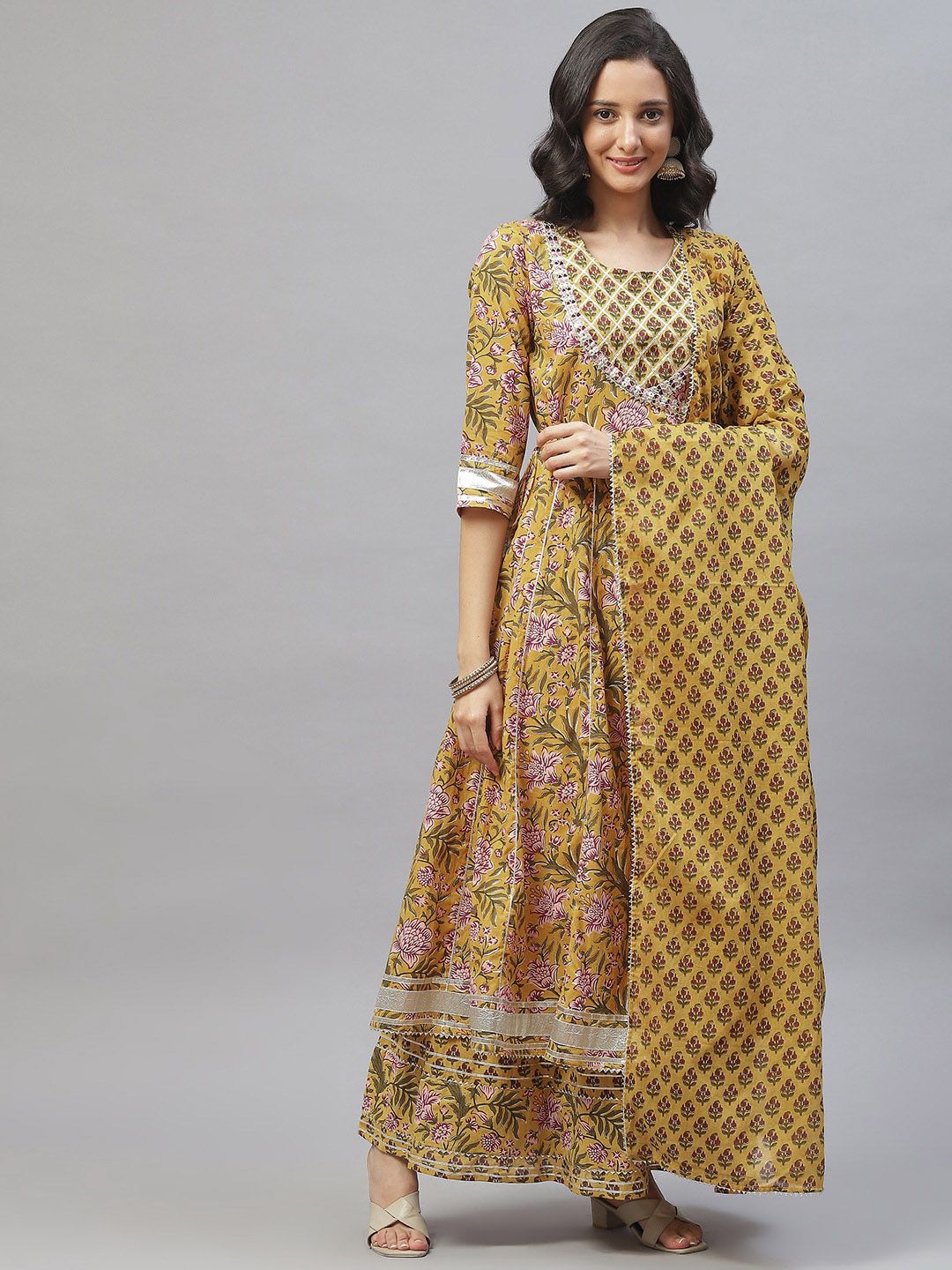 Dhiyona KL Floral Printed Regular Gotta Patti Pure Cotton Kurta with Palazzos & Dupatta
