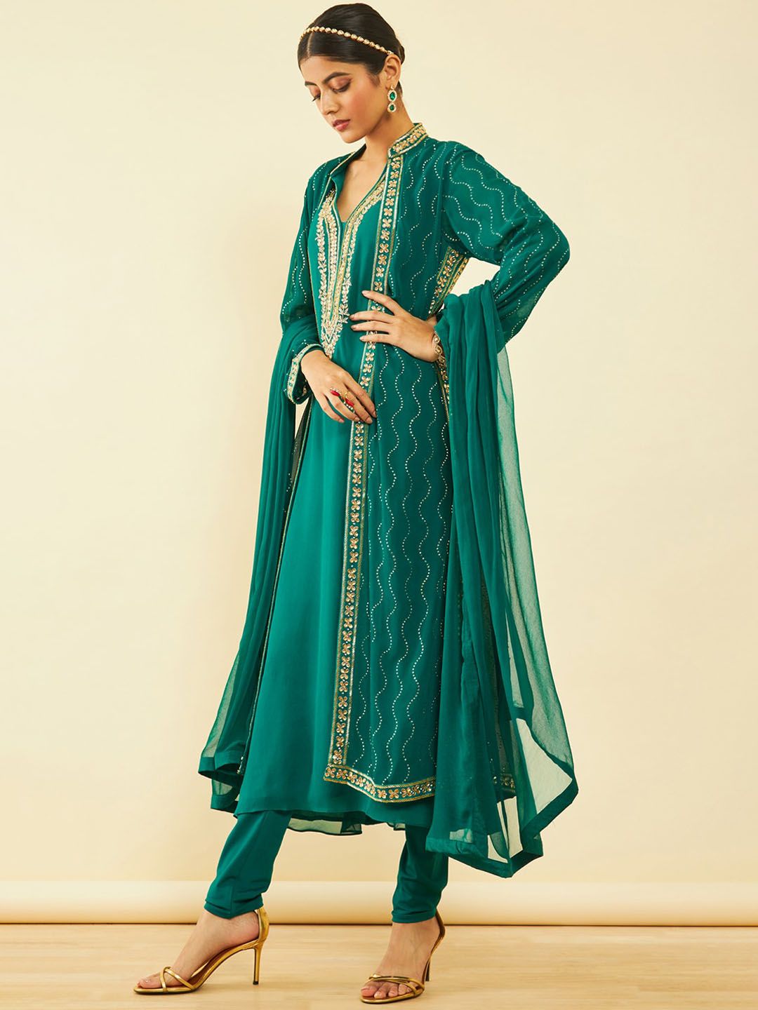 Dhiyona SO Women's Floral Yoke Design Beads and Stones Kurta & Churidar & Dupatta With Shrug