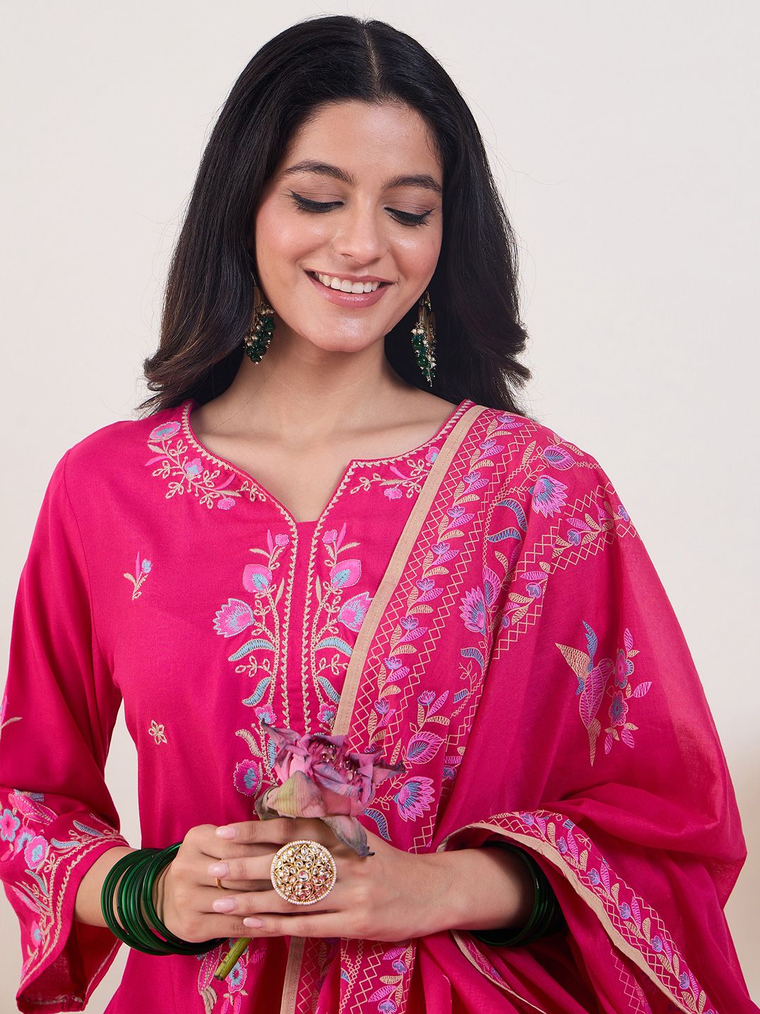 Dhiyona IE Floral Embroidered Regular Thread Work Straight Kurta With Trousers & Dupatta