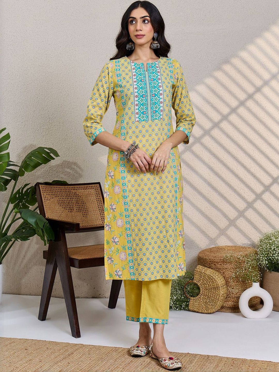 Floral Printed Notch Neck Pure Cotton Straight Kurta & Trousers With Dupatta