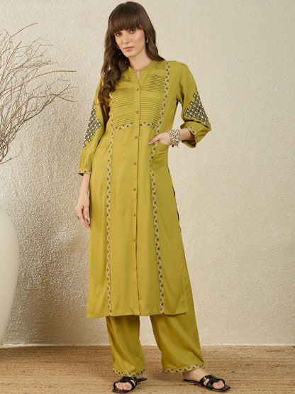 Dhiyona IE Embroidered Mandarin Collar Three-Quarter Sleeves Tunic And Trousers
