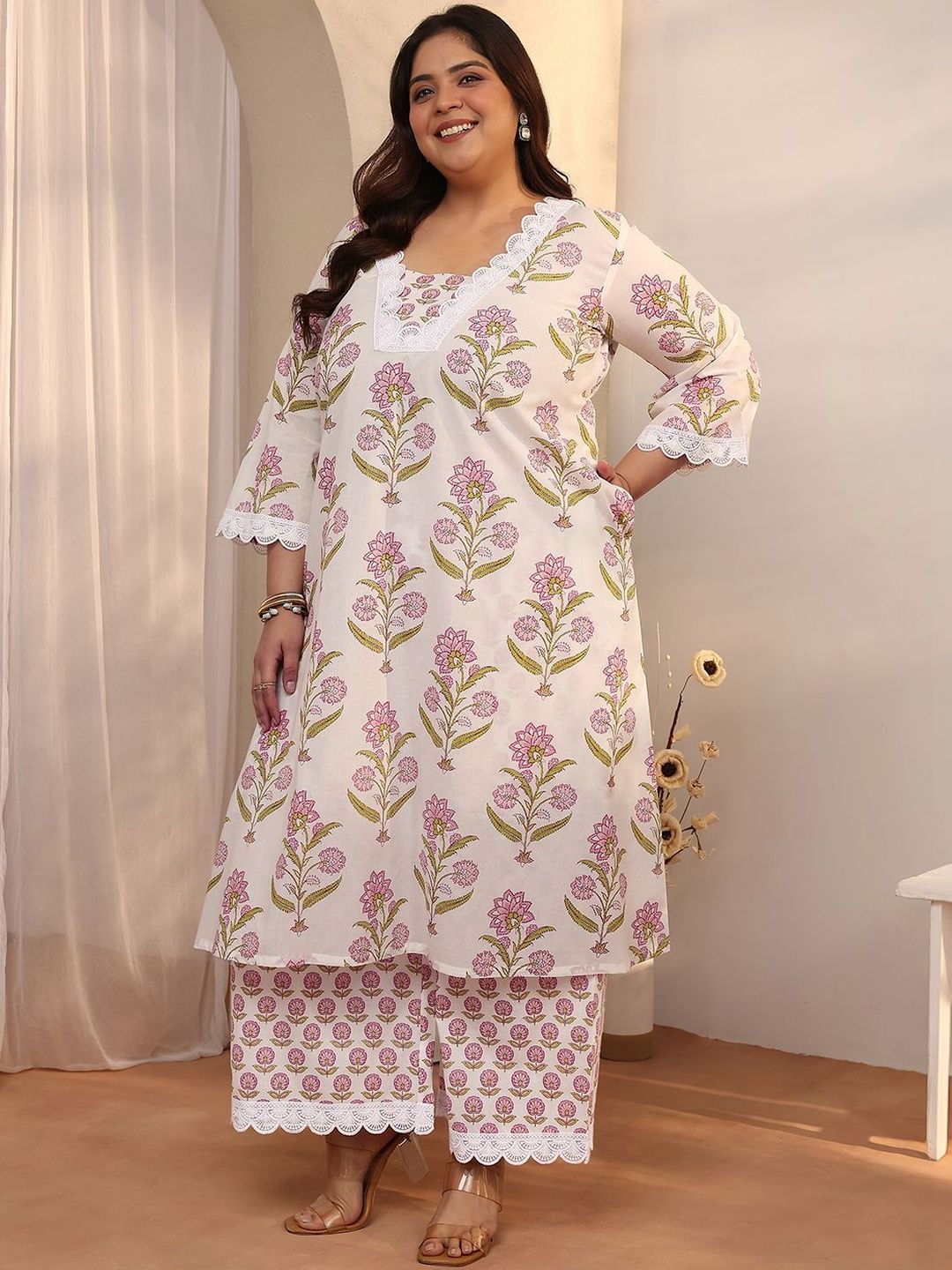 Dhiyona Women's Plus Size Floral Printed Kurta with Trousers & With Dupatta