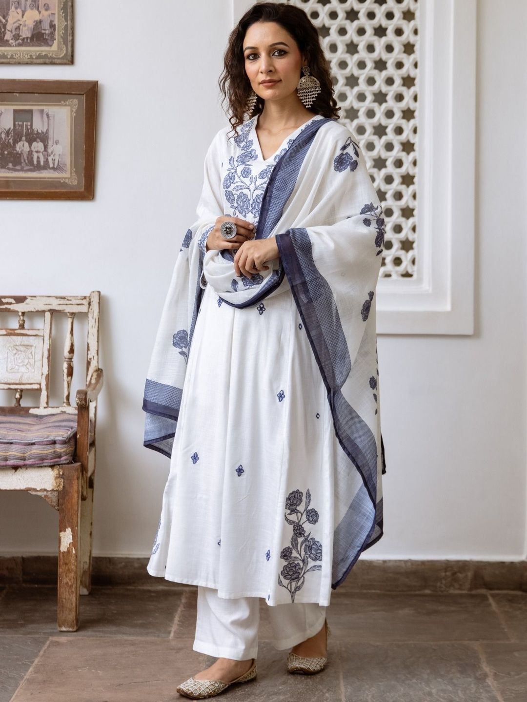 Women Floral Printed Cotton Kurta with Trousers & Dupatta