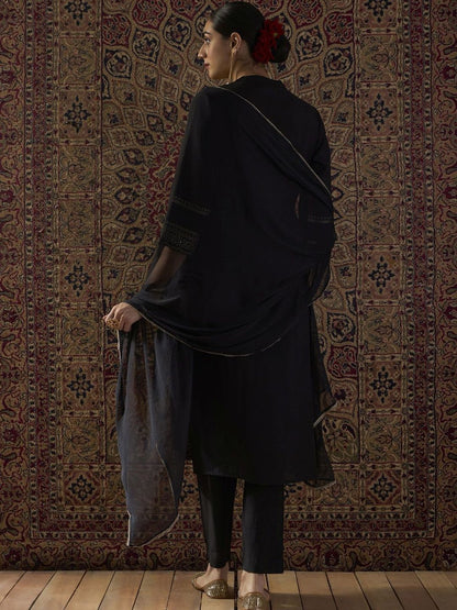 Embroidered Notch Neck Sequinned Straight Kurta With Trousers & Dupatta