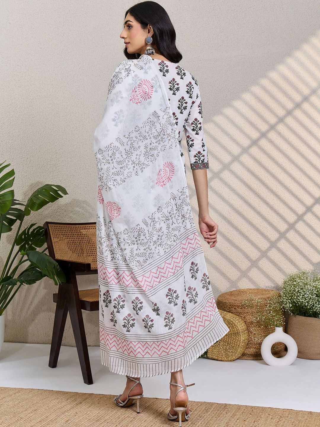 Women Floral Printed Cotton Kurta with Trousers & Dupatta