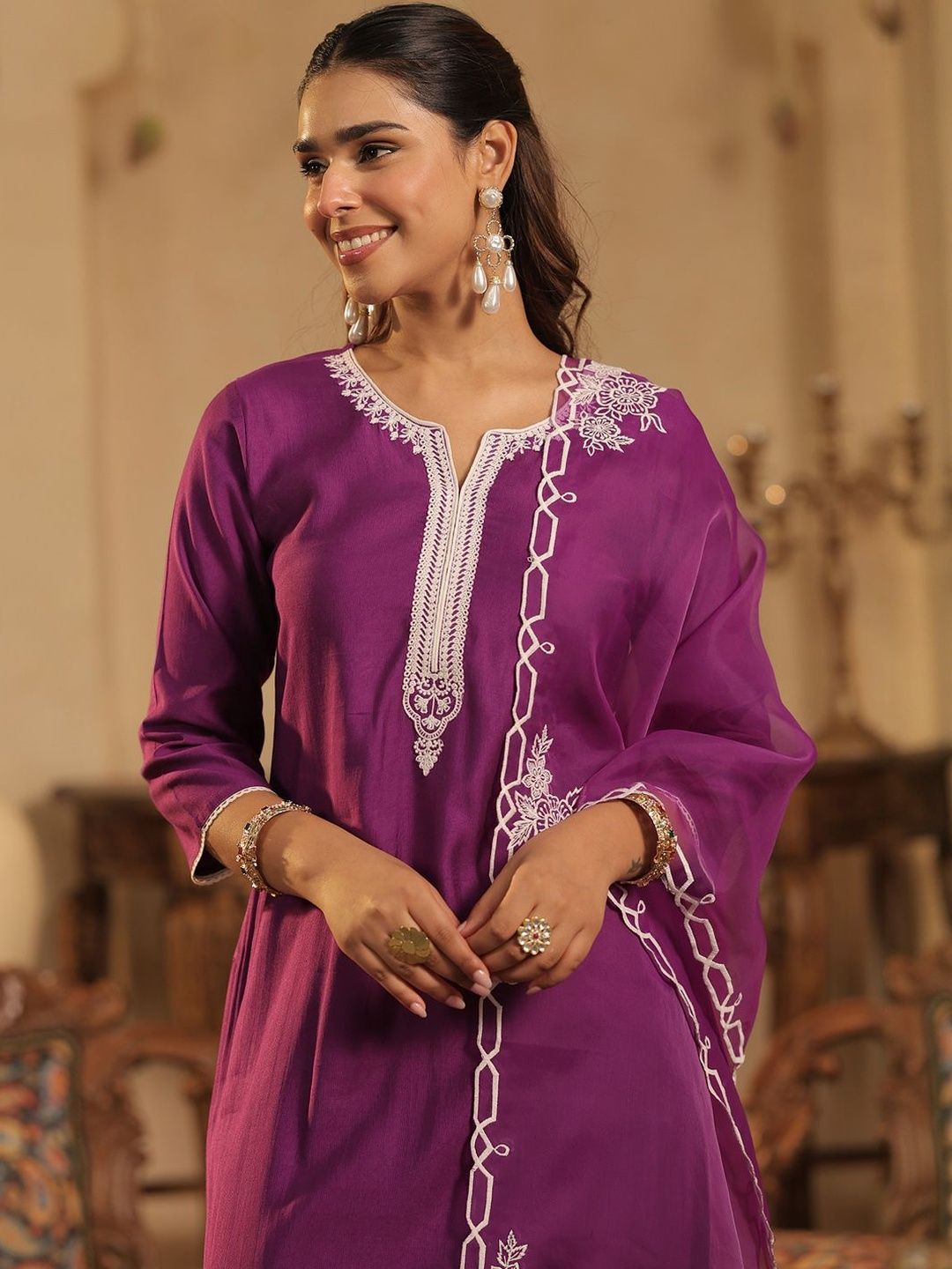 Women Ethnic Motifs Embroidered Thread Work Kurta with Trousers & Dupatta