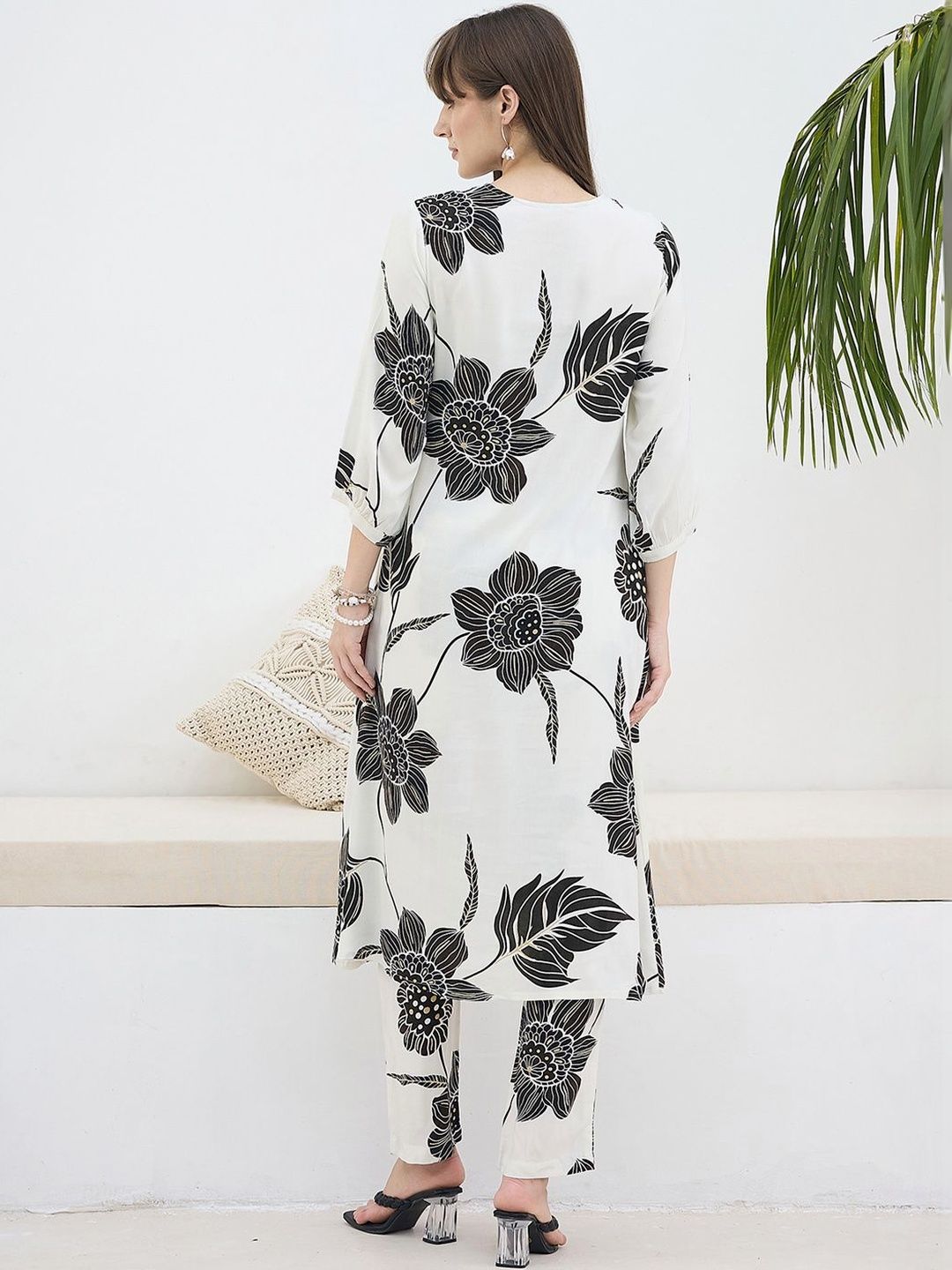 Women Floral Printed Regular Kurta with Trousers