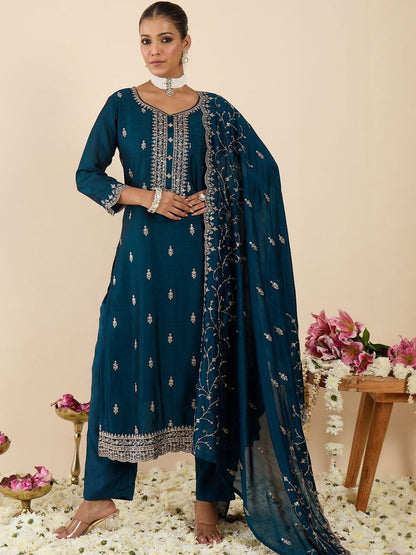 Women Ethnic Motifs Embroidered Regular Kurta with Trousers & With Dupatta