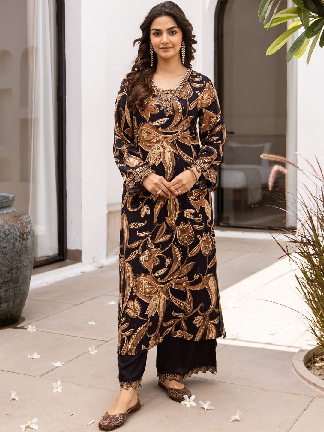 Dhiyona IE Women Ethnic Motifs Printed Regular Beads and Stones Kurta with Palazzos