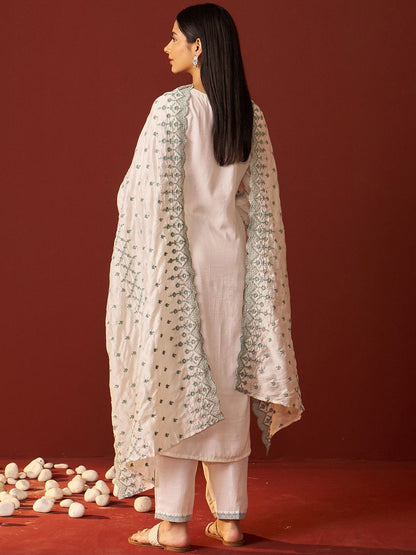 Dhiyona IE Women Floral Yoke Design Kurta with Trousers & Dupatta