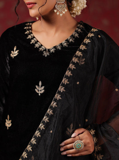 Dhiyona IS Women's Ethnic Motifs Embroidered Thread Work Velvet Kurta & Trousers With Dupatta
