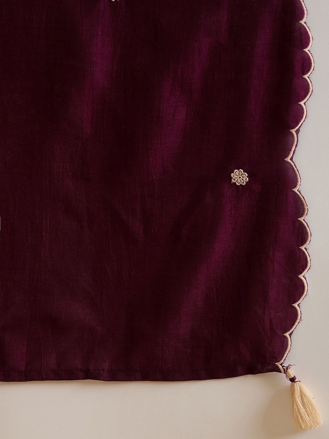 Women Floral Embroidered Regular Thread Work Kurta with Trousers & With Dupatta