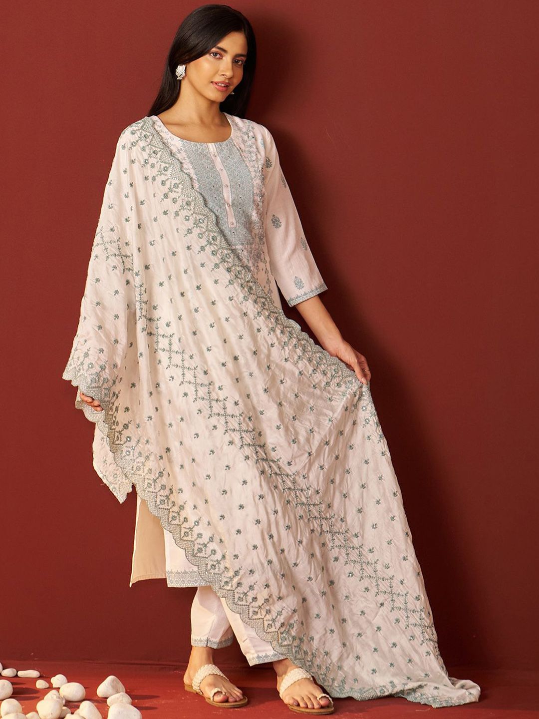 Dhiyona IE Women Floral Yoke Design Kurta with Trousers & Dupatta