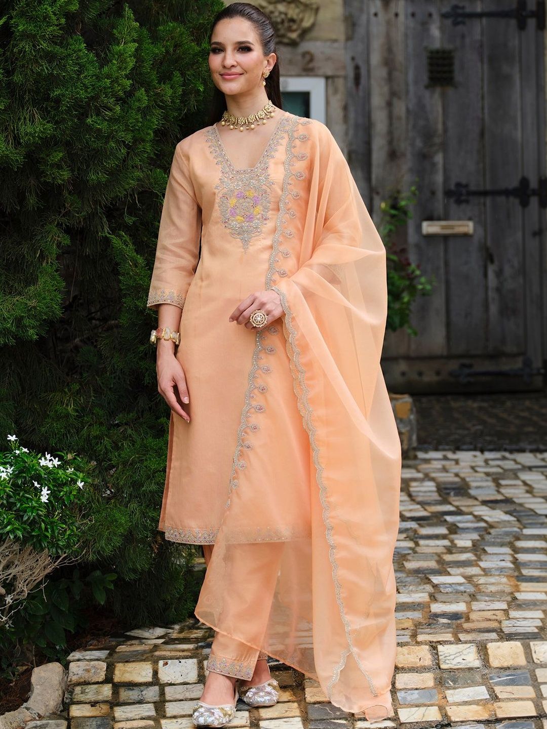 Women Ethnic Motifs Embroidered Regular Thread Work Kurta with Trousers & With Dupatta