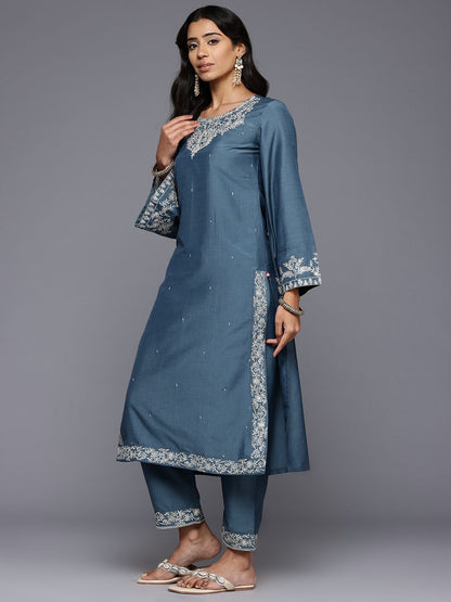 Dhiyona VA Women'sFloral Embroidered Kurta With Trousers & Dupatta