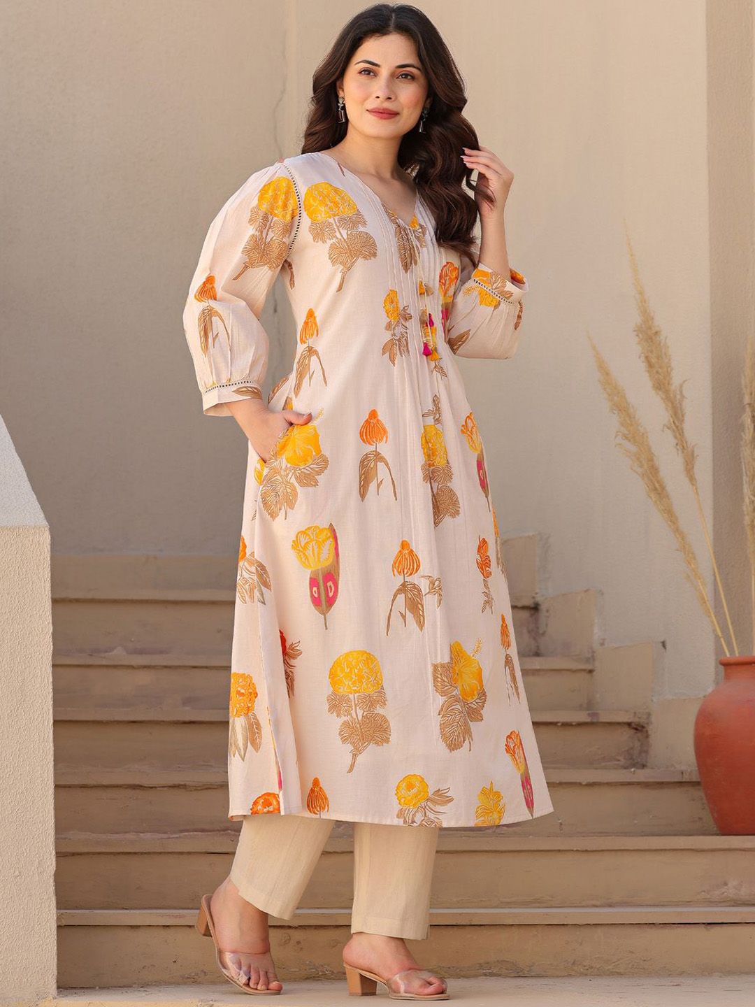 Floral Printed V-Neck Pure Cotton Straight Kurta With Trousers