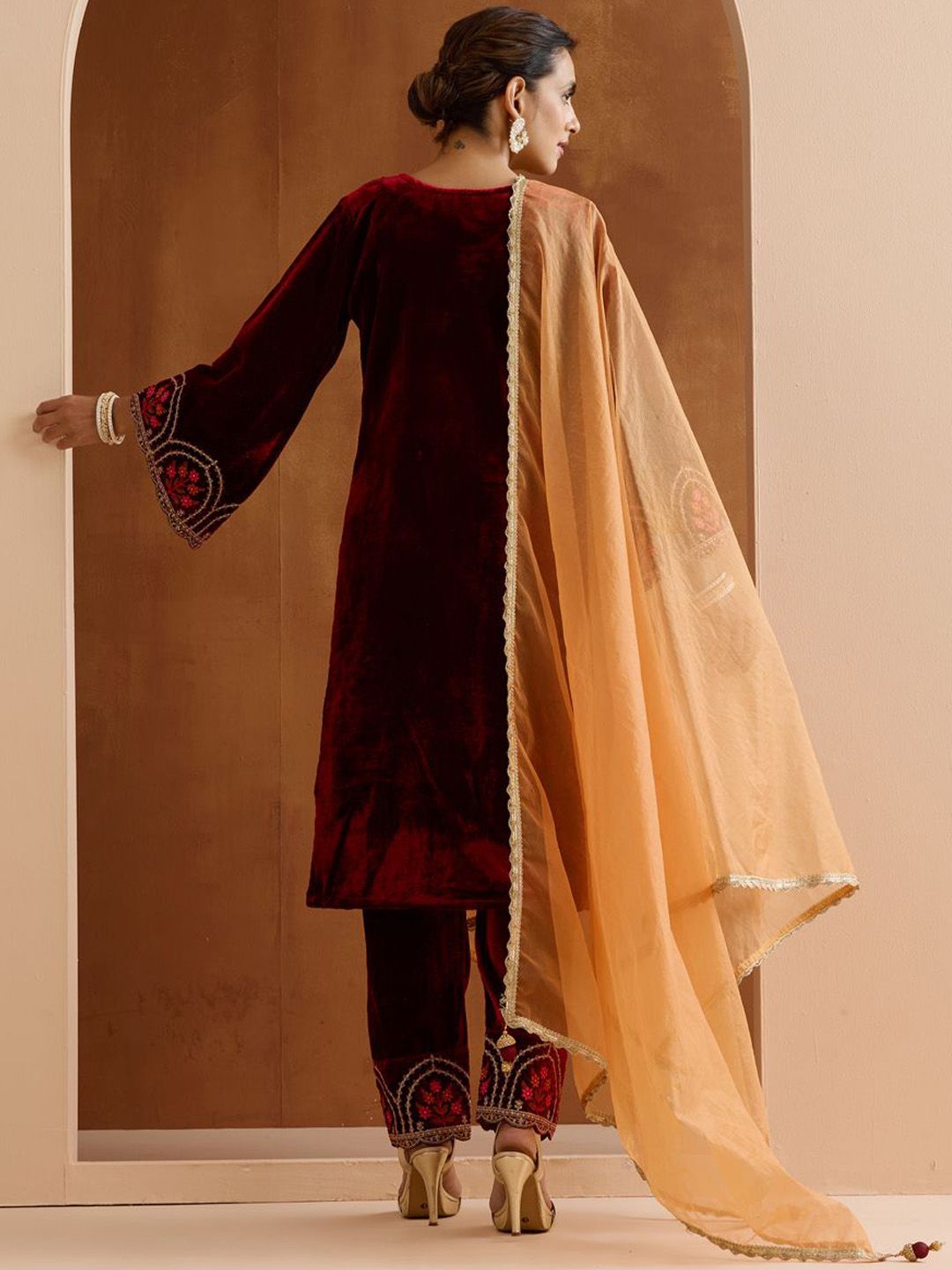 Dhiyona IS Women's Women Ethnic Motifs Embroidered Regular Sequinned Velvet Kurta with Trousers & With Dupatta