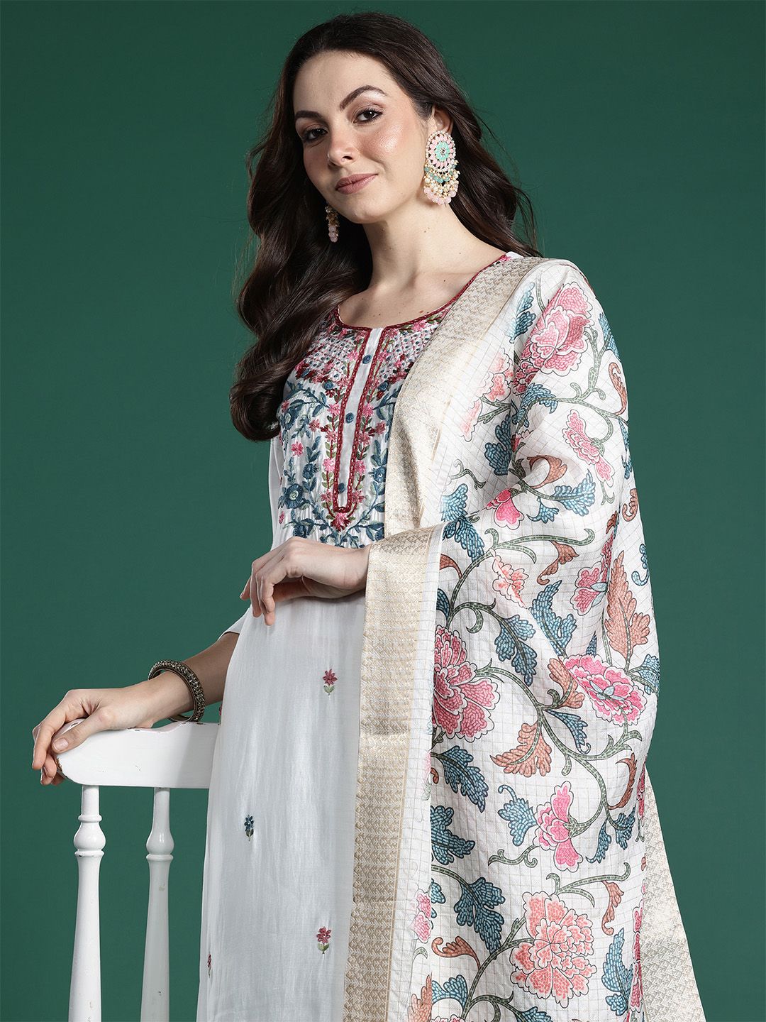 Dhiyona IE Women Floral Embroidered Thread Work Kurta With Trousers & Dupatta