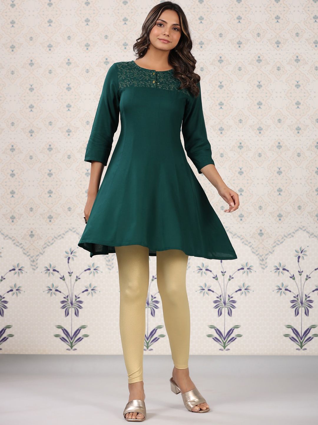 Dhiyona OD  Floral Yoke Design Thread Work Kurta