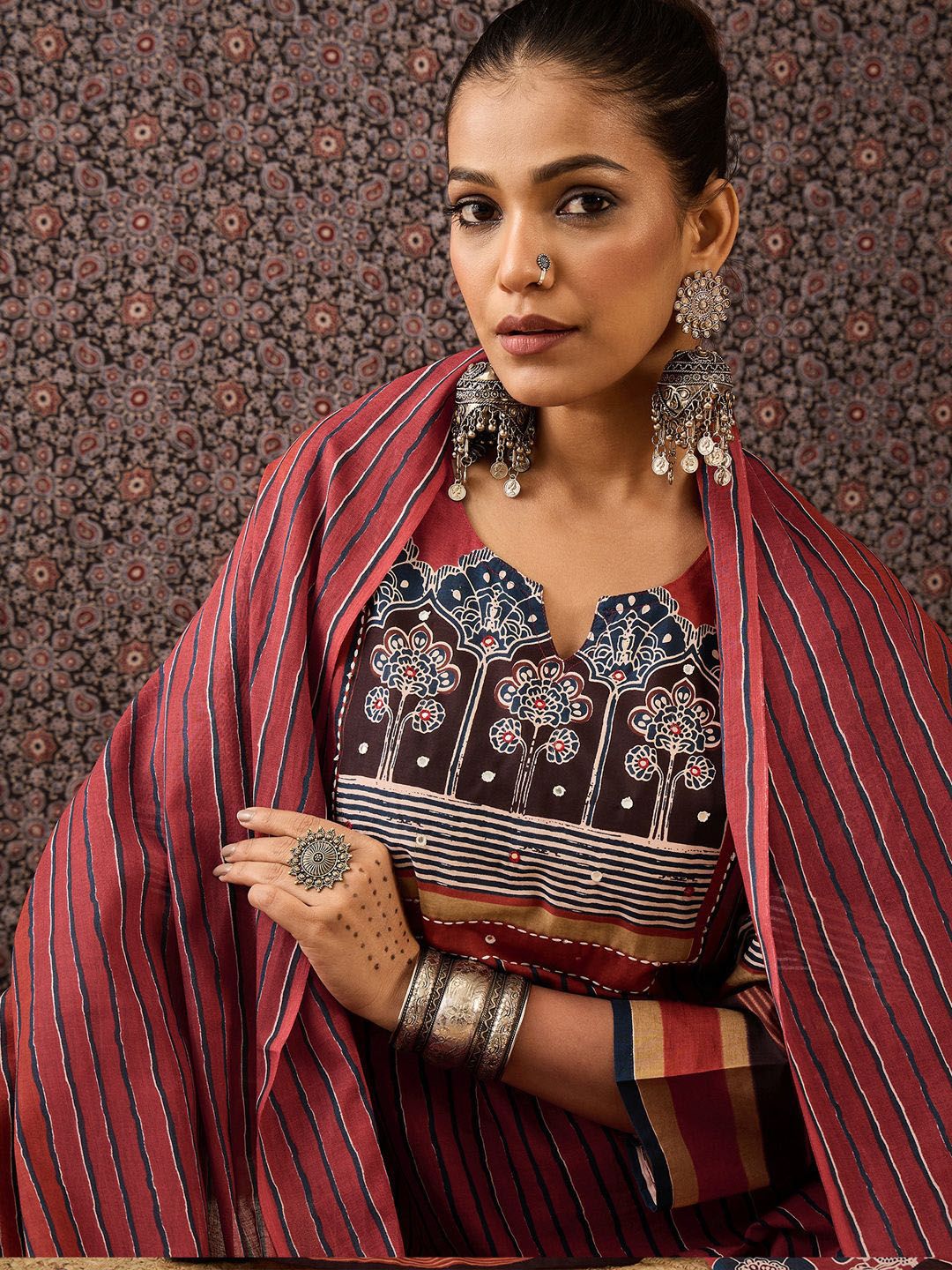 Women Floral Printed Regular Sequinned Pure Cotton Kurta with Trousers & With Dupatta