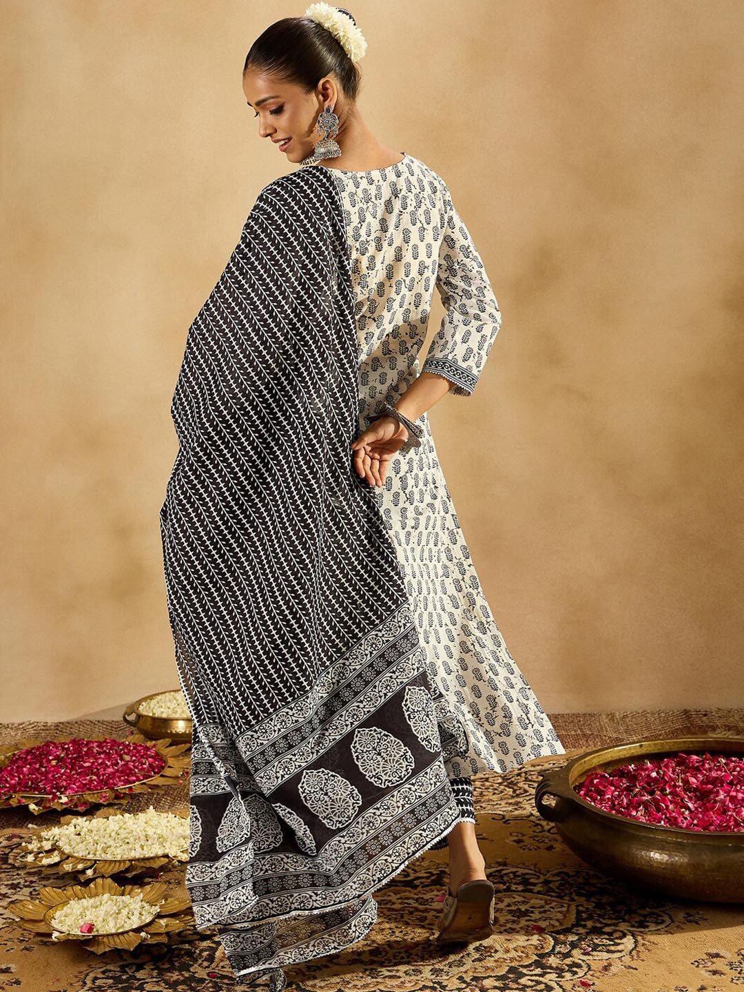 Dhiyona IE Floral Printed Mirror Work Pure Cotton Kurta with Palazzos & With Dupatta