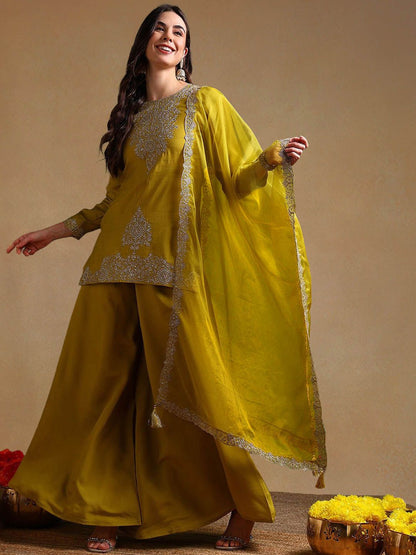 Dhiyona PD Women Women Floral Embroidered Kurti with Palazzo & Dupatta