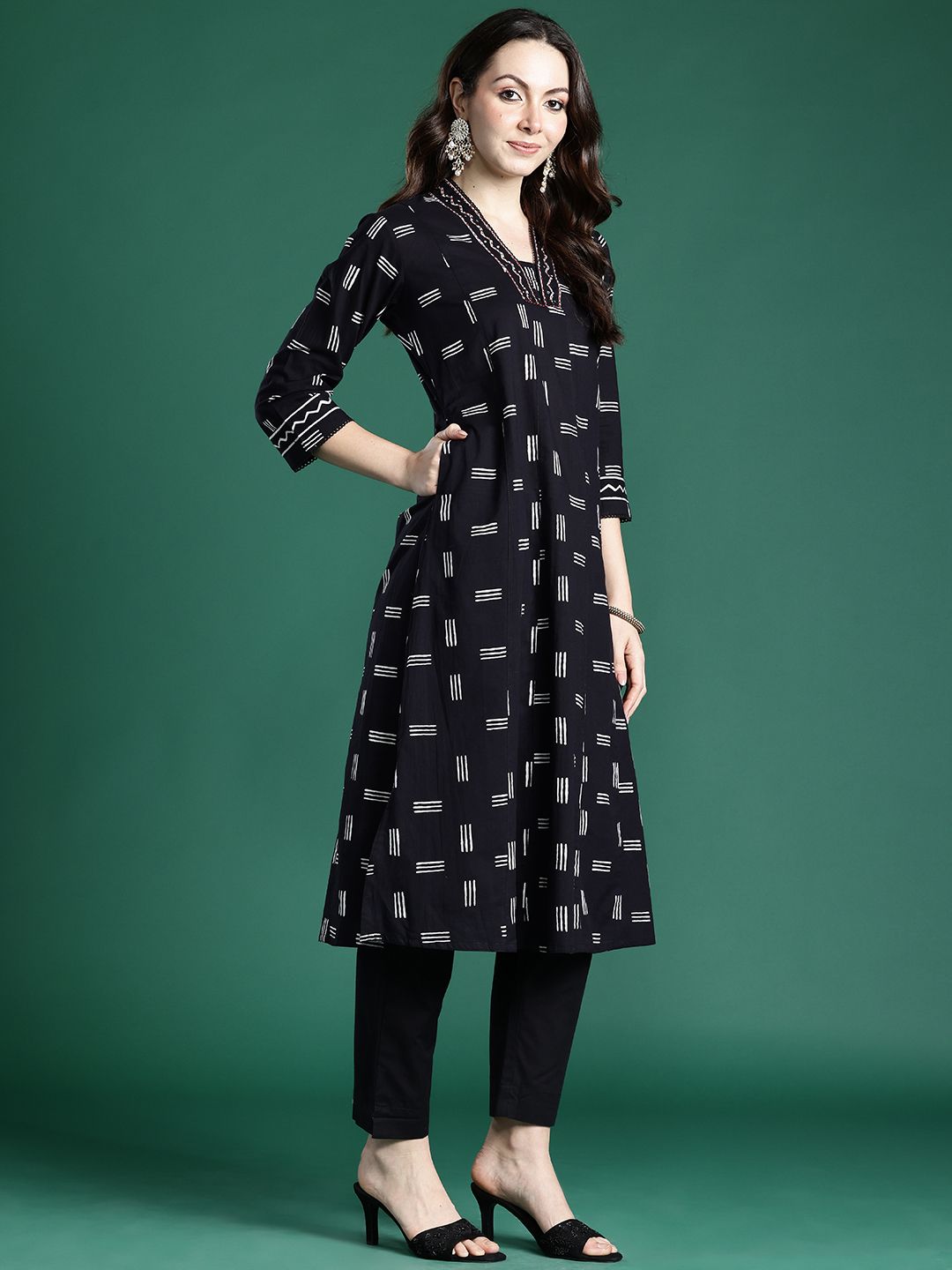 Dhiyona IE Geometric Printed Panelled Pure Cotton Kurta with Trousers & Dupatta