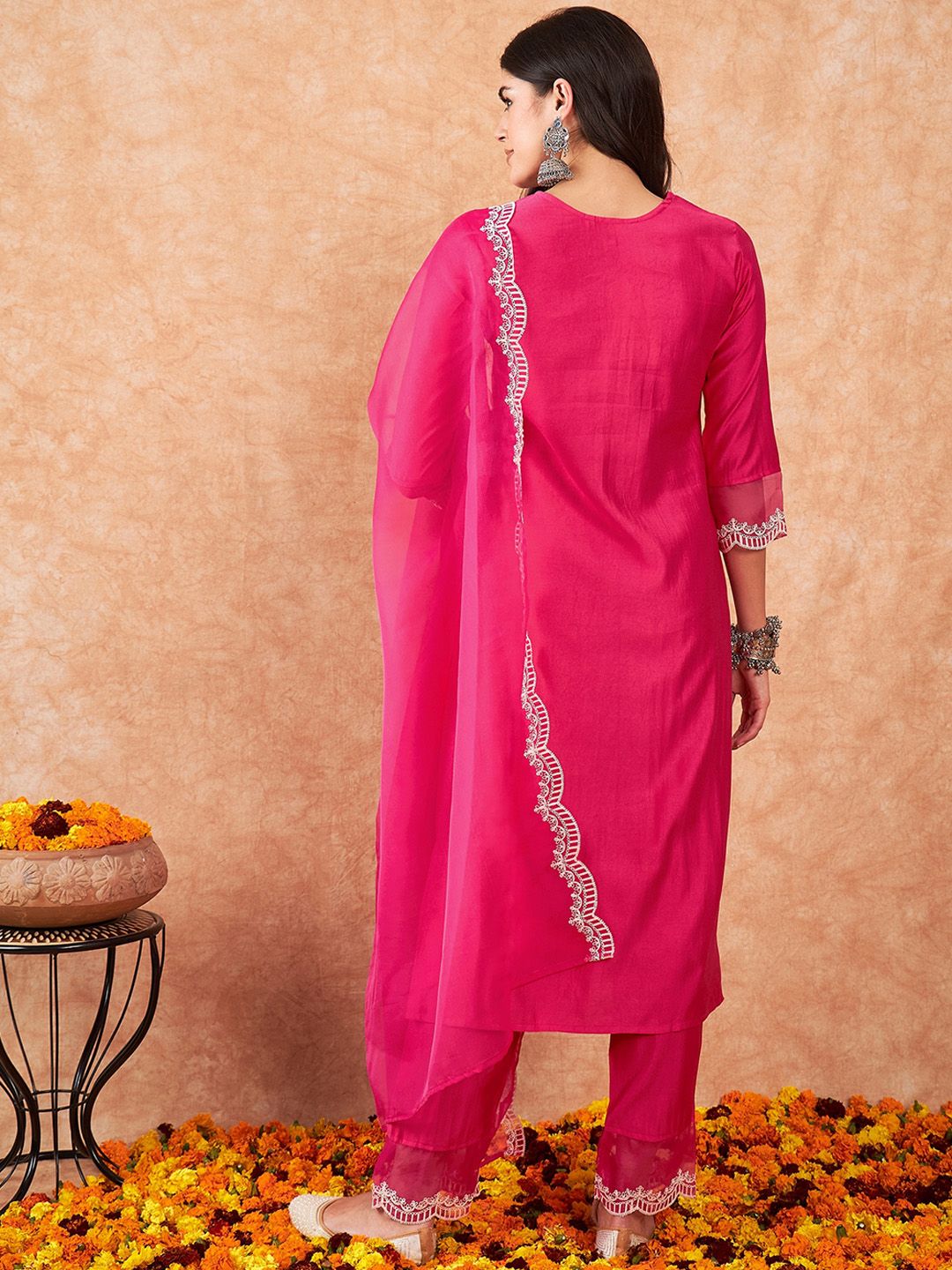 Dhiyona IE Floral Yoke Design Regular Thread Work Kurta With Trousers & Dupatta