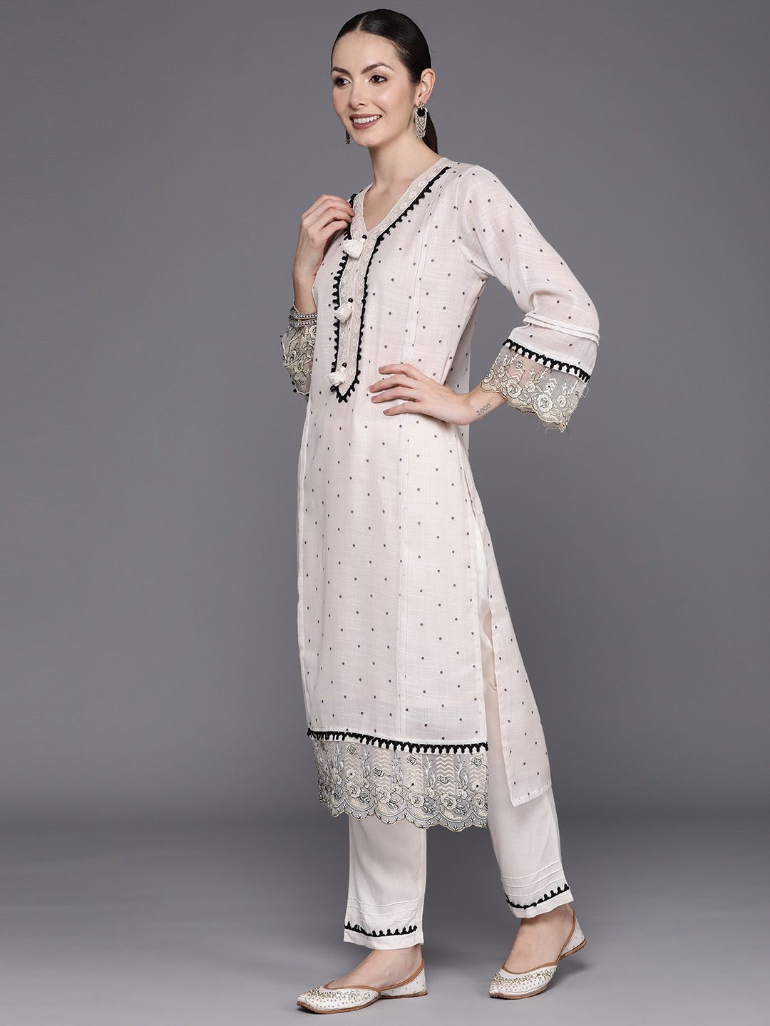 Dhiyona IE Floral Embroidered Regular Thread Work Linen Kurta with Trousers & Dupatta