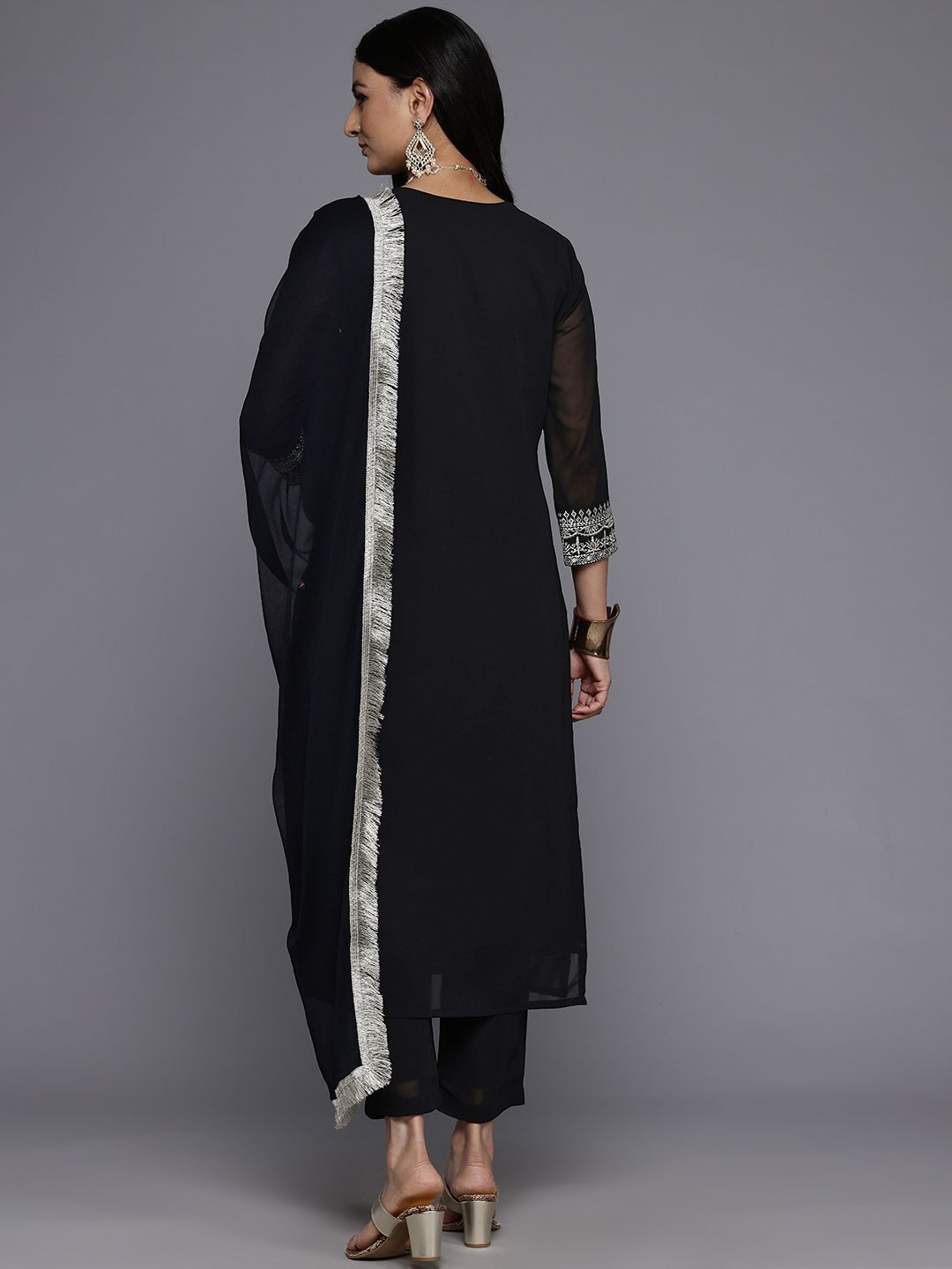 Dhiyona VA Women's Zari Embroidered Kurta Set