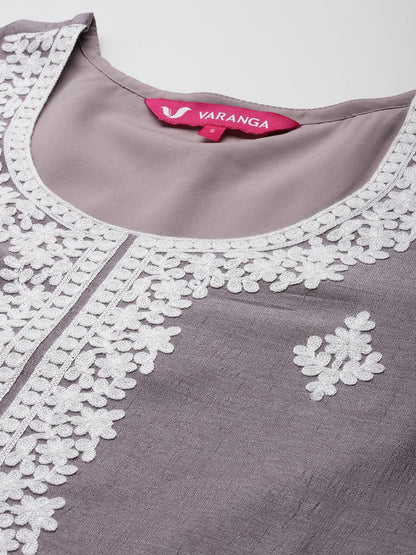 Dhiyona VA Women'sFloral Embroidered Thread Work Kurta With Palazzos & Dupatta