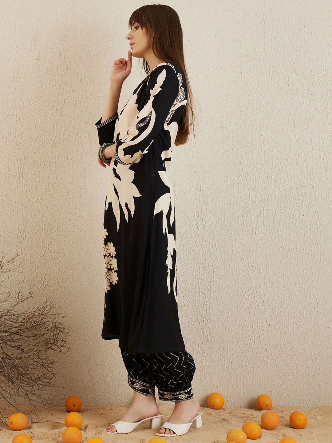 Dhiyona IE Floral Printed Three-Quarter Sleeves A-Line Tunic With Trouser