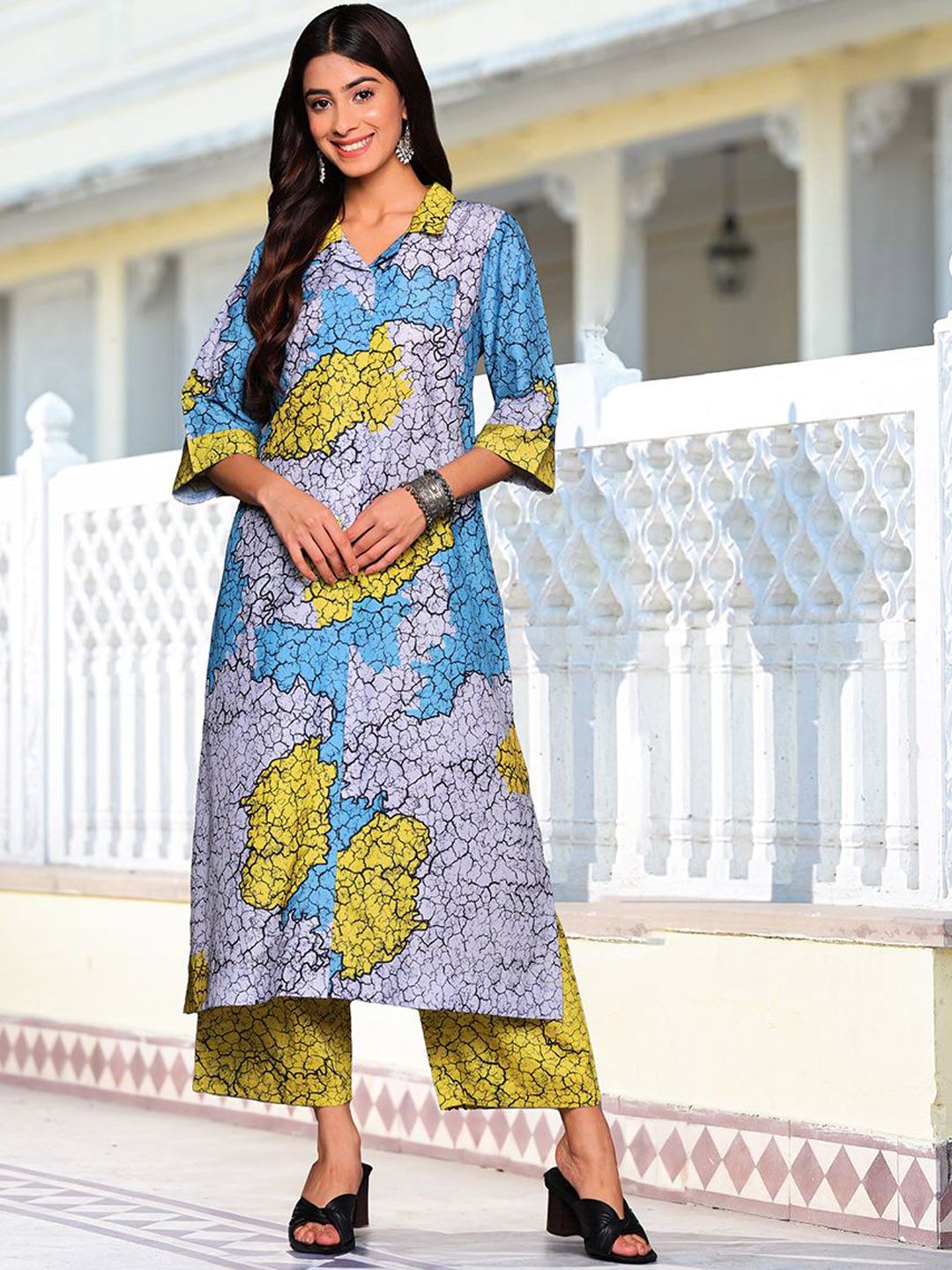 Dhiyona VA Women'sBlue Abstract Printed Cuban Collar Straight Kurta With Trousers