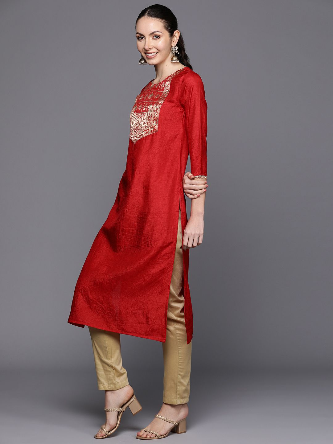 Dhiyona IE Ethnic Motifs Yoke Design Gotta Patti Detail Straight Kurta