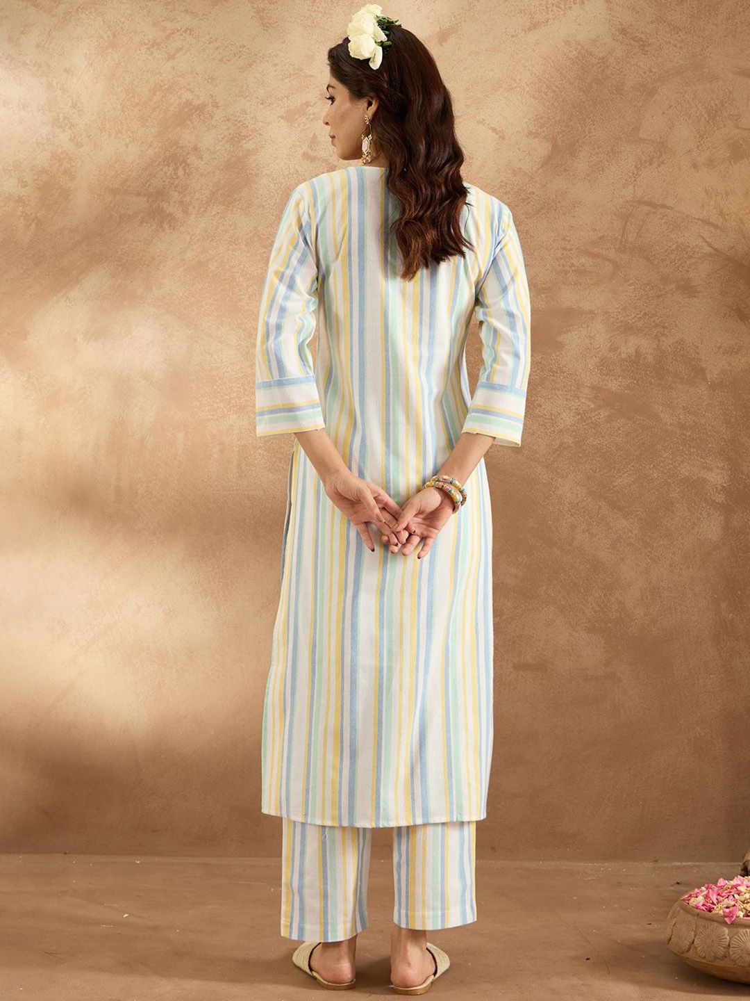 Dhiyona IE Women Floral Embroidered Regular Thread Work Pure Cotton Kurta with Trousers