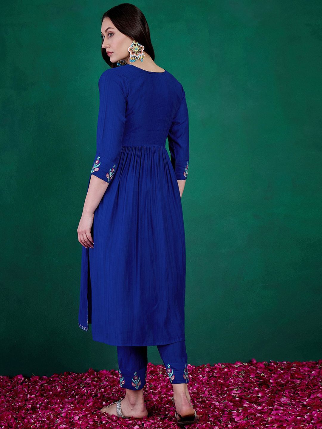 Dhiyona SN Women's Floral Embroidered Sequinned V-Neck Empire A-Line Kurta With Trousers