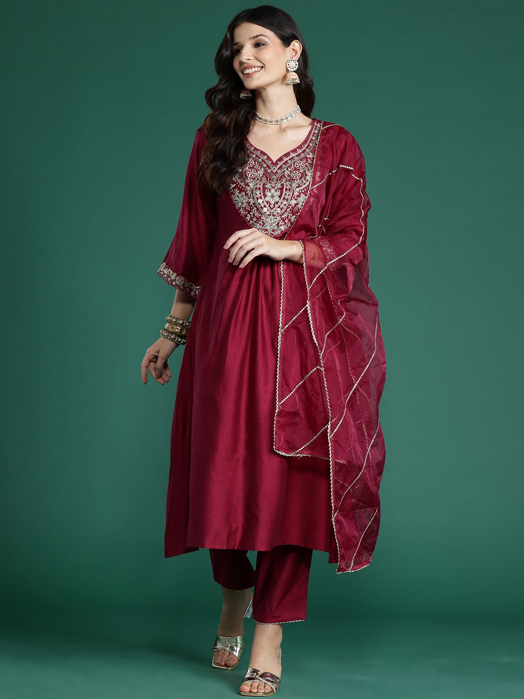Dhiyona IE Floral Embroidered Pleated Thread Work Liva Kurta With Trousers & Dupatta