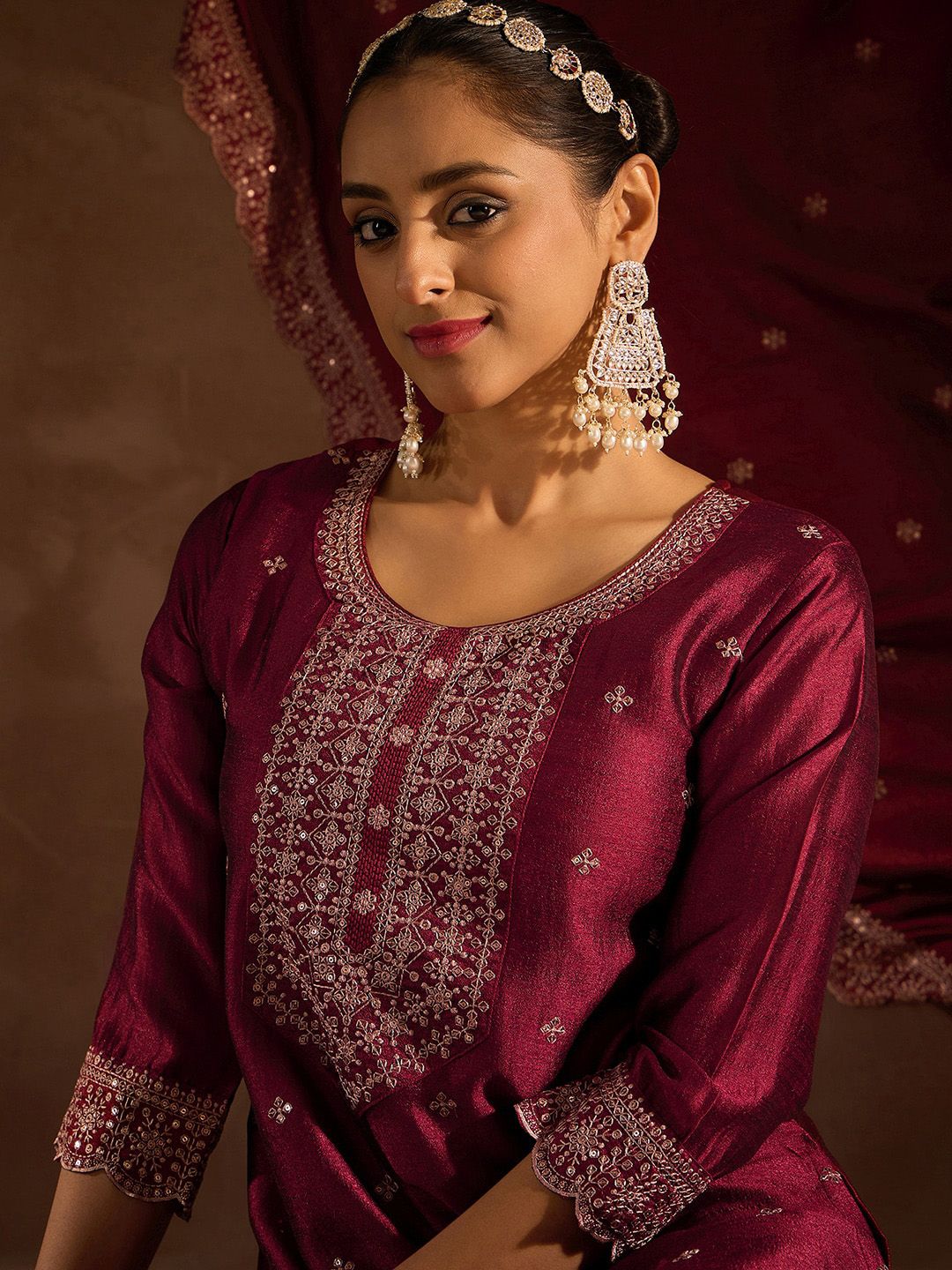 Dhiyona IE Ethnic Motifs Embroidered Thread Work Straight Kurta with Trousers & Dupatta