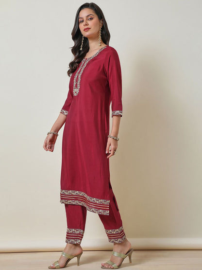 Dhiyona SO Women's Floral Embroidered Gotta Patti Straight Kurta With Trouser
