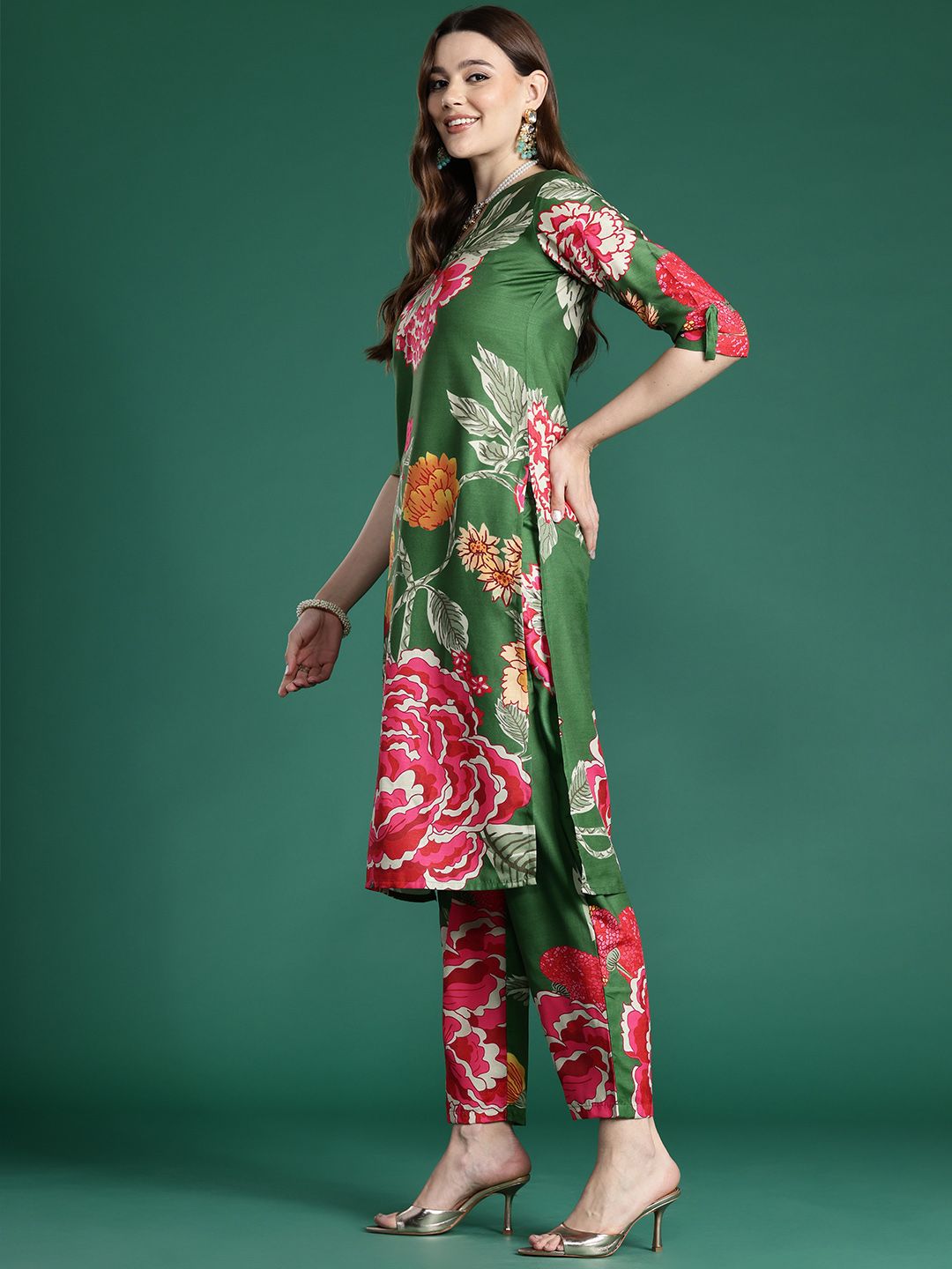 Floral Printed Kurta with Trousers