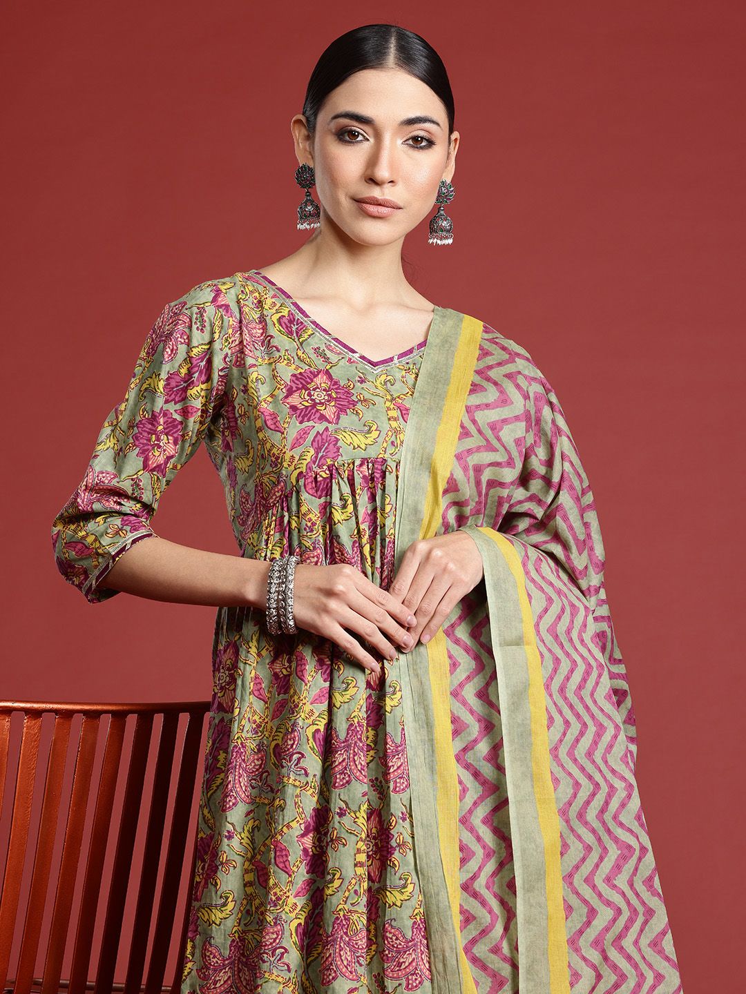 Floral Printed Pleated Pure Cotton Kurta with Trousers & With Dupatta