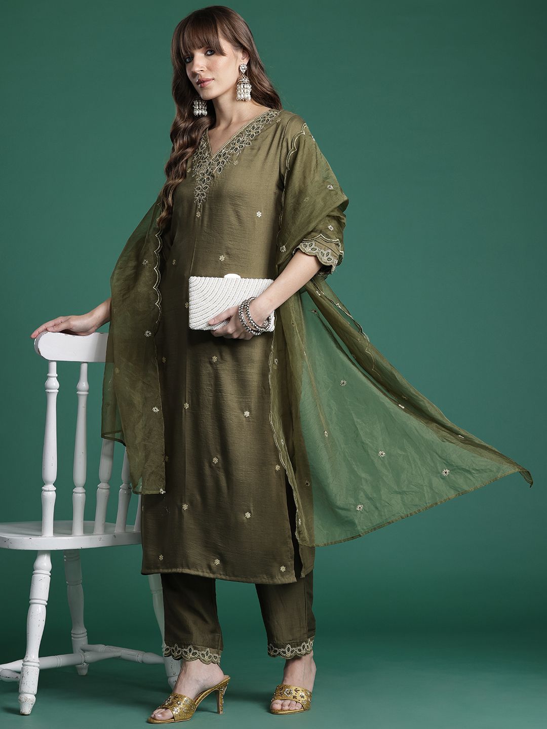 Dhiyona IE Ethnic Motifs Embroidered Kurta with Trousers & Dupatta