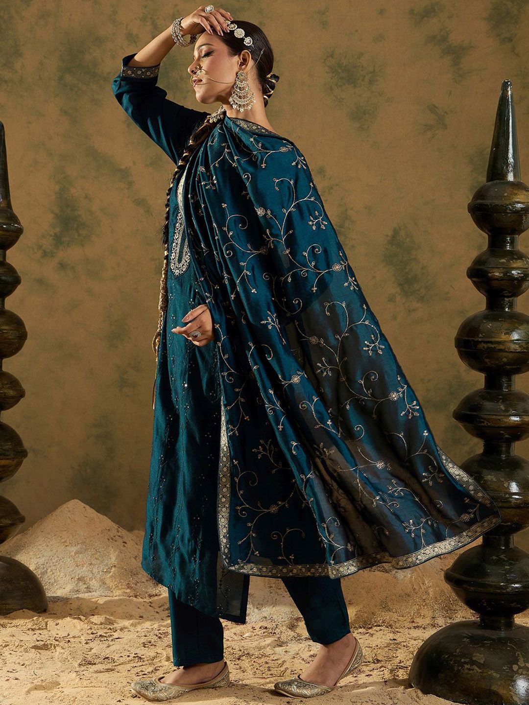 Dhiyona IE Floral Embroidered Sequinned Kurta with Trousers & Dupatta