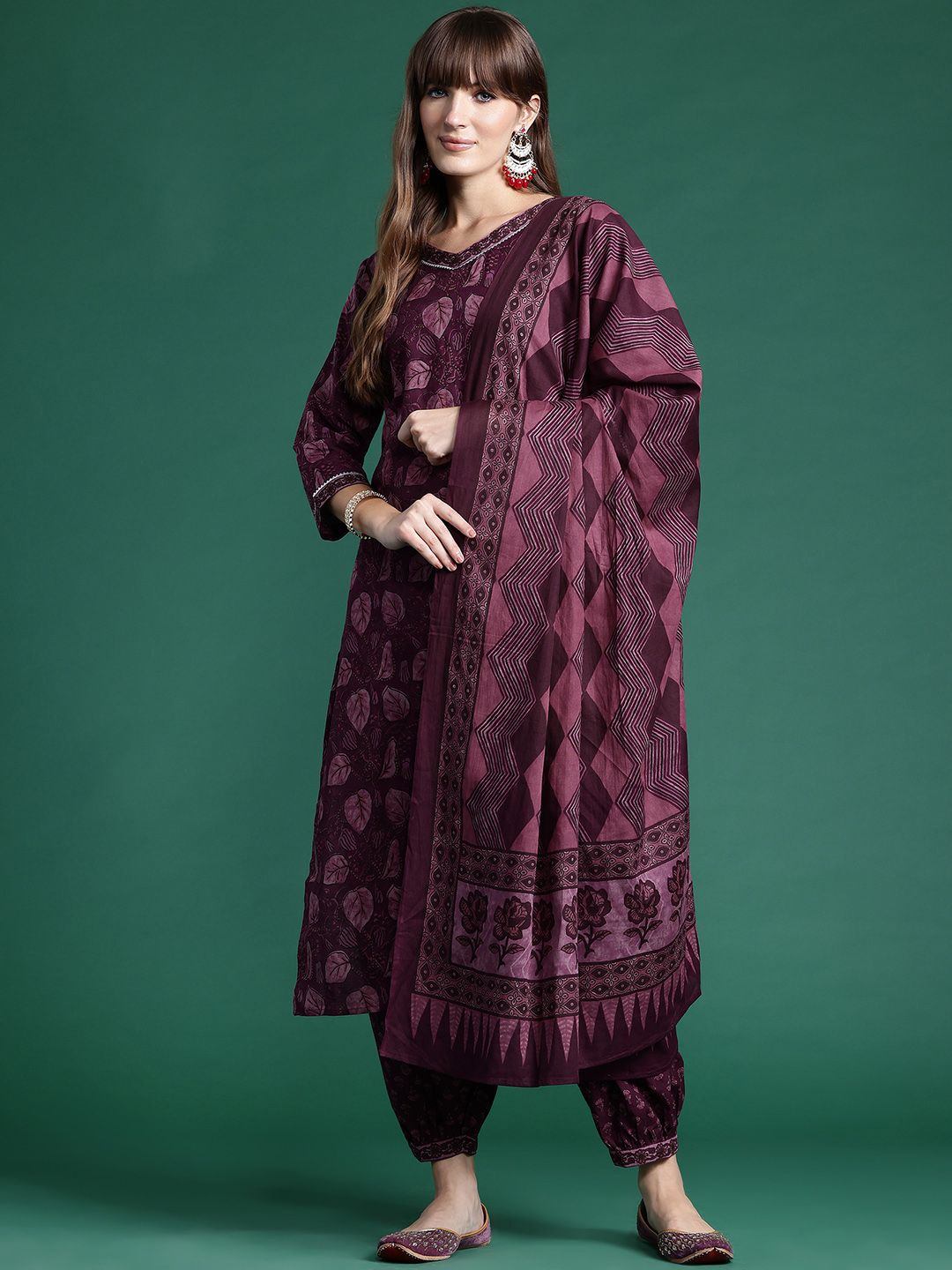 Dhiyona IE Floral Printed Gotta Patti Pure Cotton Kurta With Salwar & Dupatta