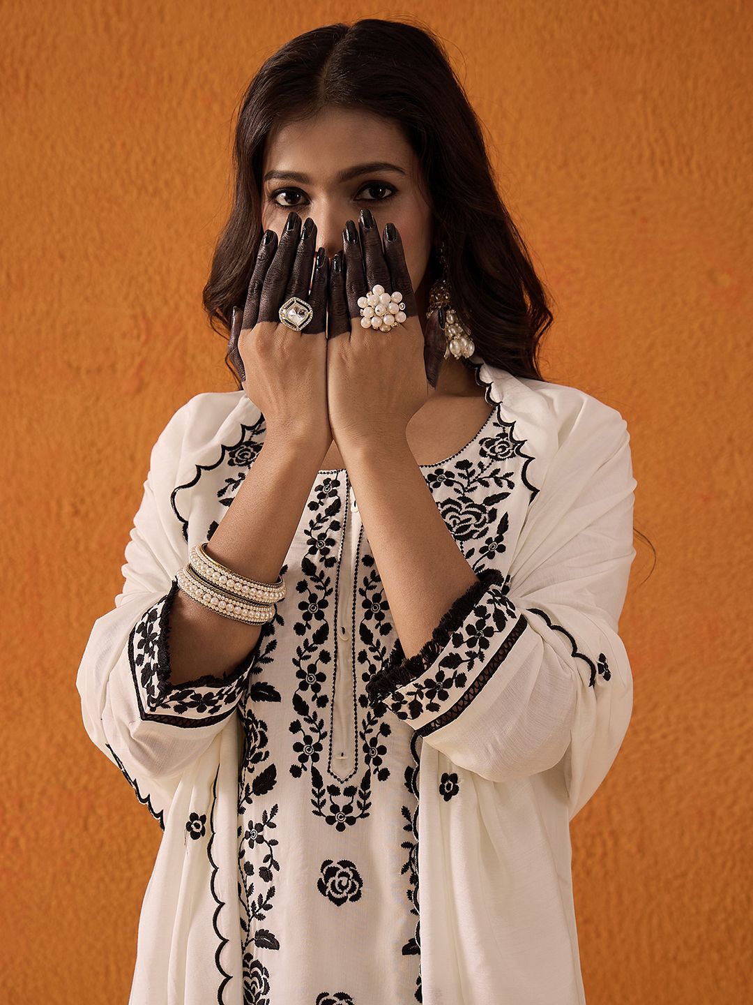 Dhiyona IE White Floral Embroidered Straight Kurta with Trousers & Dupatta