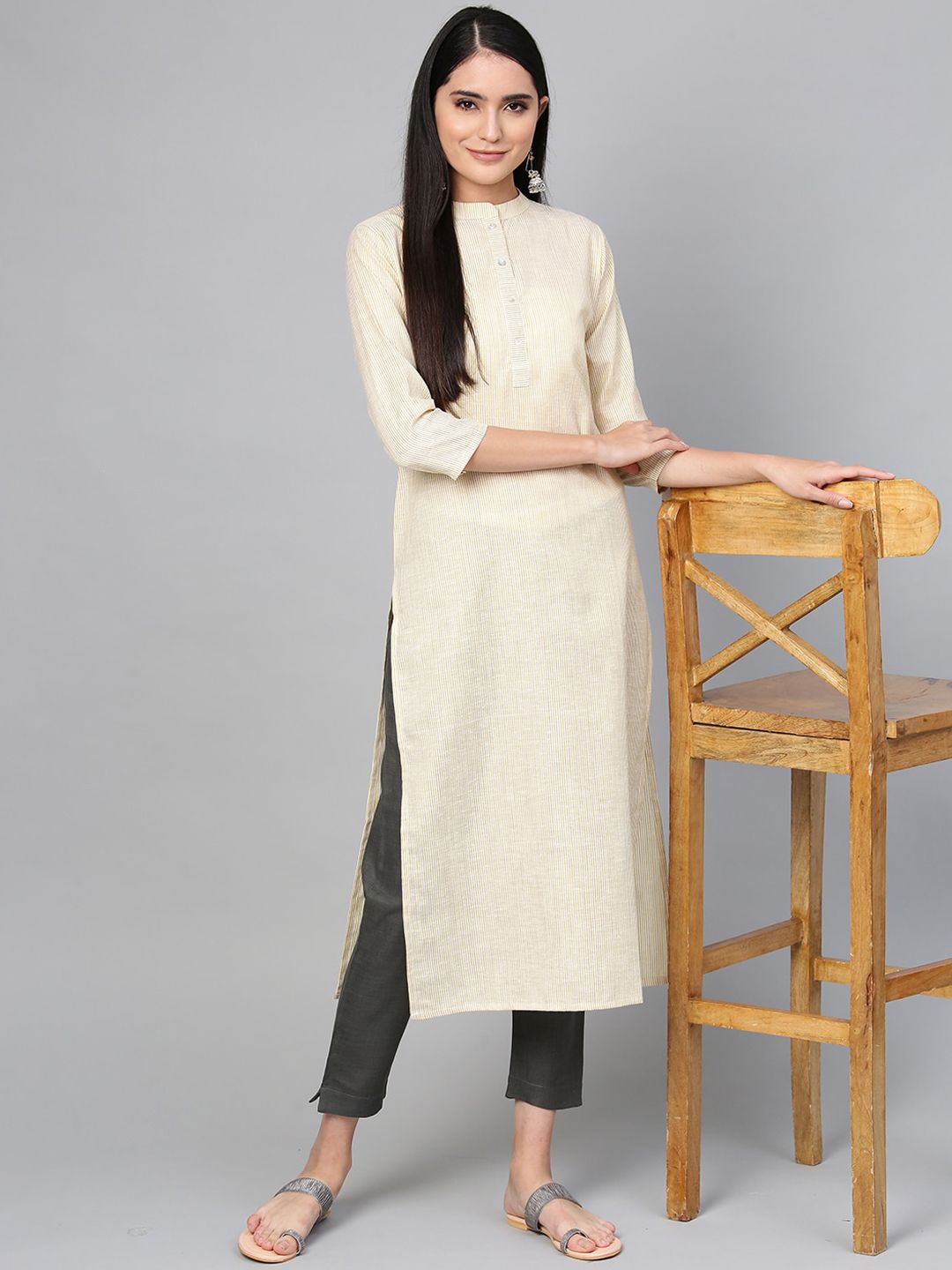 Dhiyona IE Women Beige & White Striped Kurta