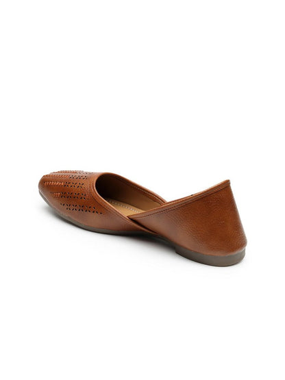 Dhiyona AK Women Ballerinas Flats
