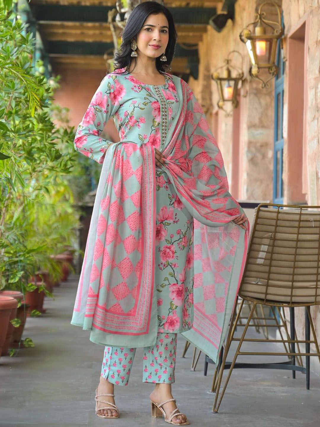 Dhiyona KL Floral Printed Straight Kurta With Trouser And Dupatta