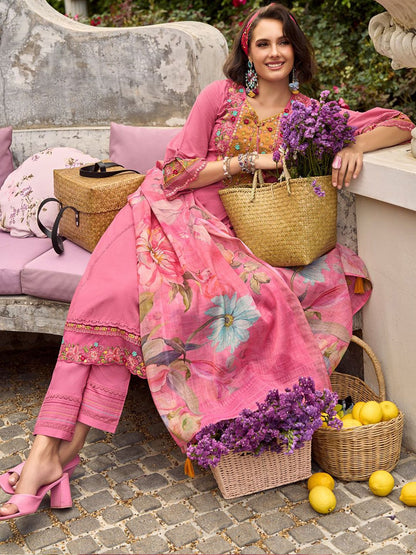 Women Floral Embroidered Thread Work Pure Cotton Kurta with Trousers & Dupatta