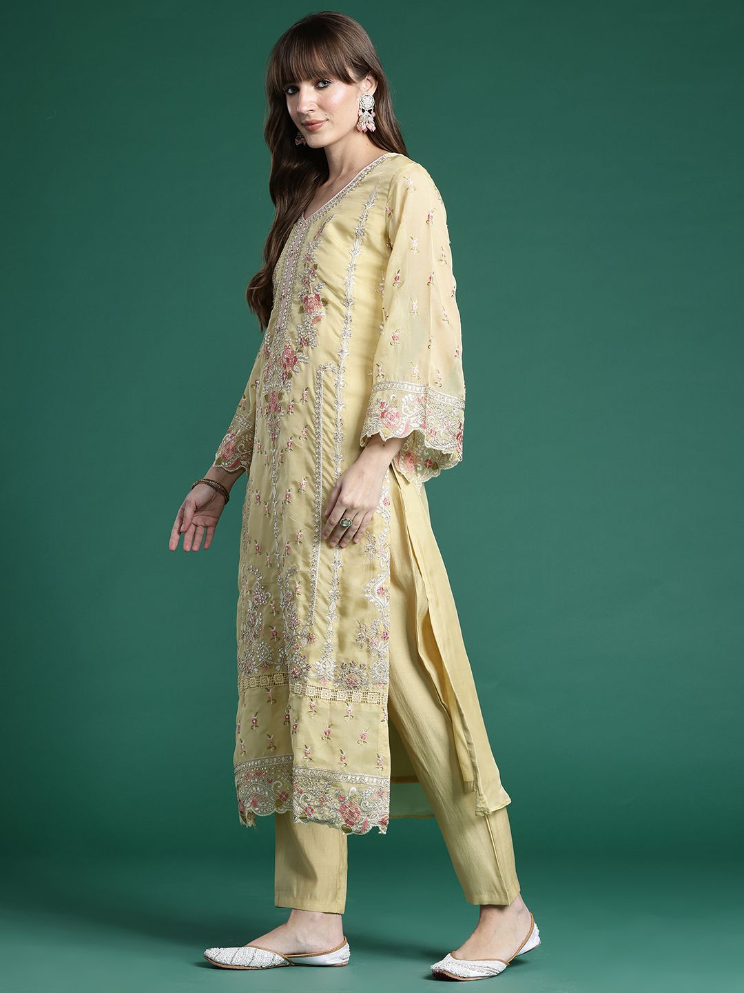 Ethnic Motifs Embroidered Panelled Sequinned Kurta With Trousers & Dupatta